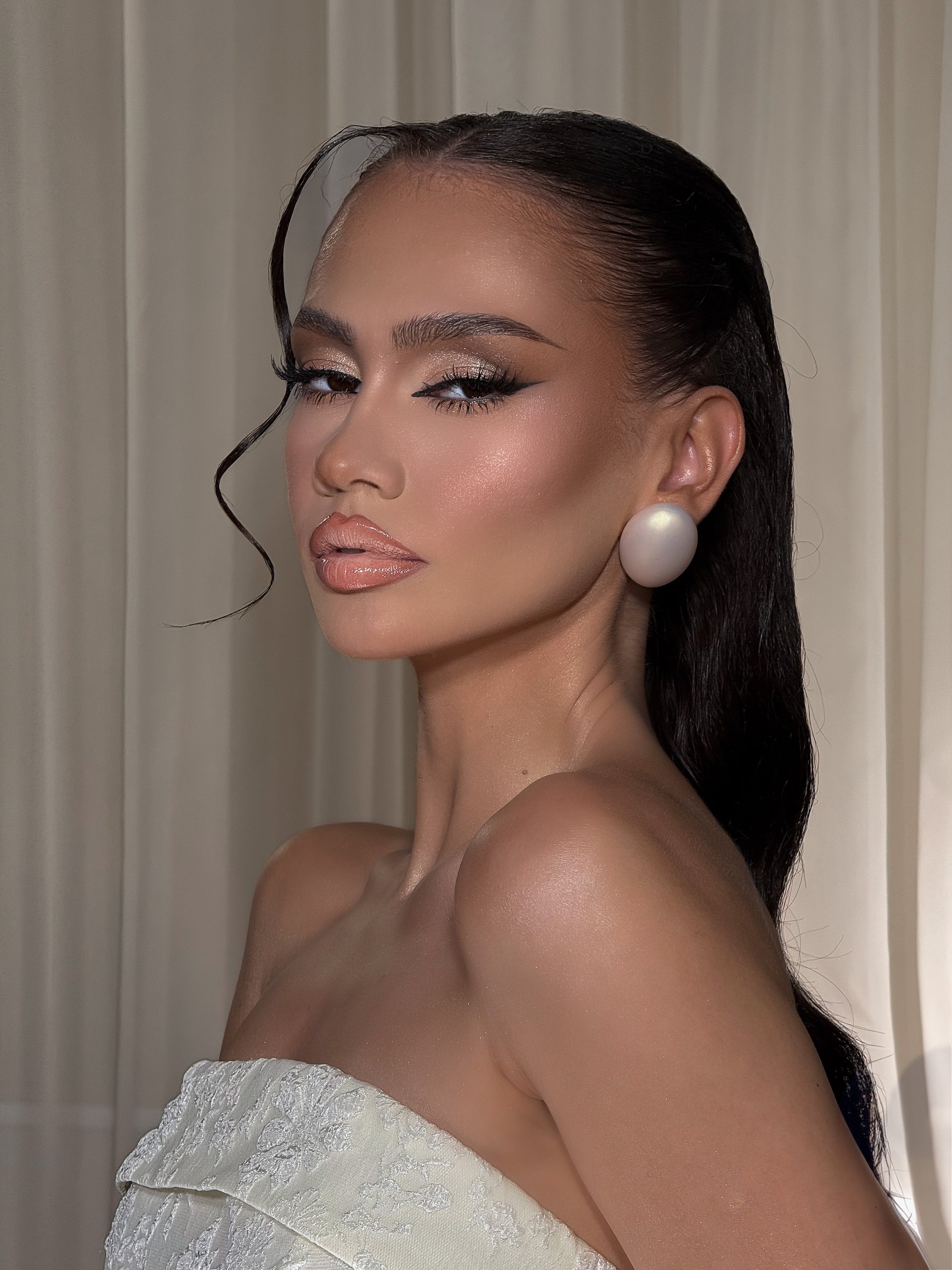 Curs Online - Soft Bridal - COMMERCIAL MAKE-UP LOOK